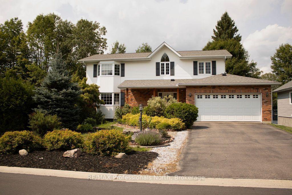 18-heritage-crescent-huntsville-ontario-x13660306