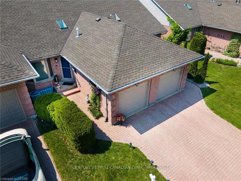 90-ontario-street-s-lambton-shores-ontario-x13660350