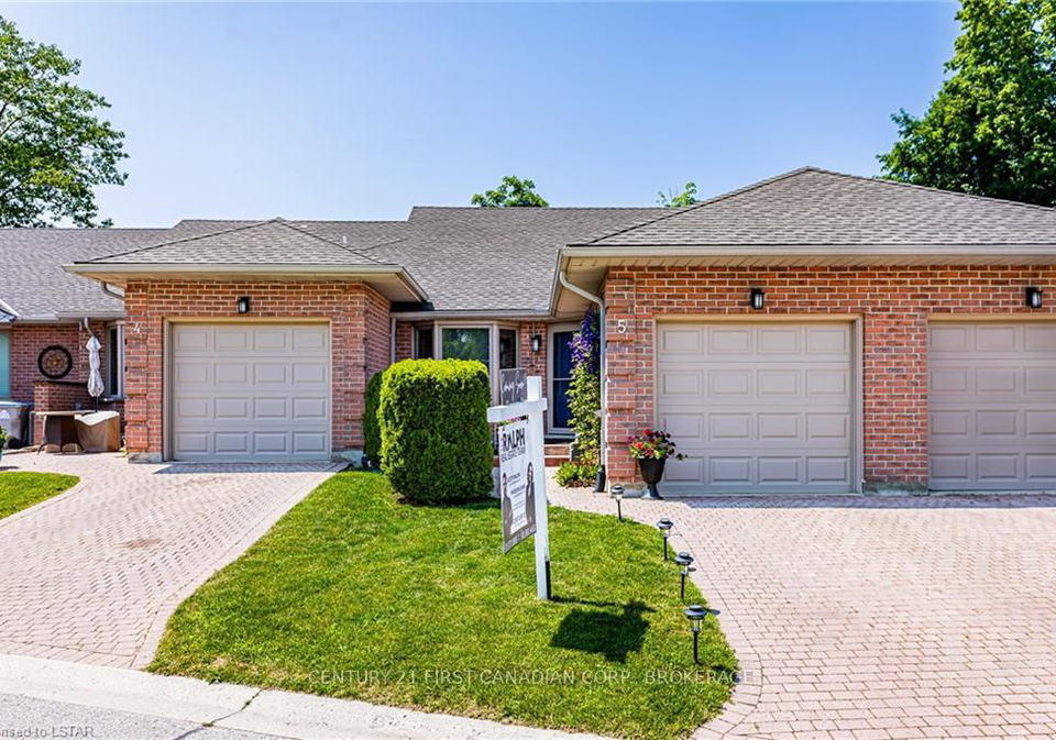 90-ontario-street-s-lambton-shores-ontario-x13660350