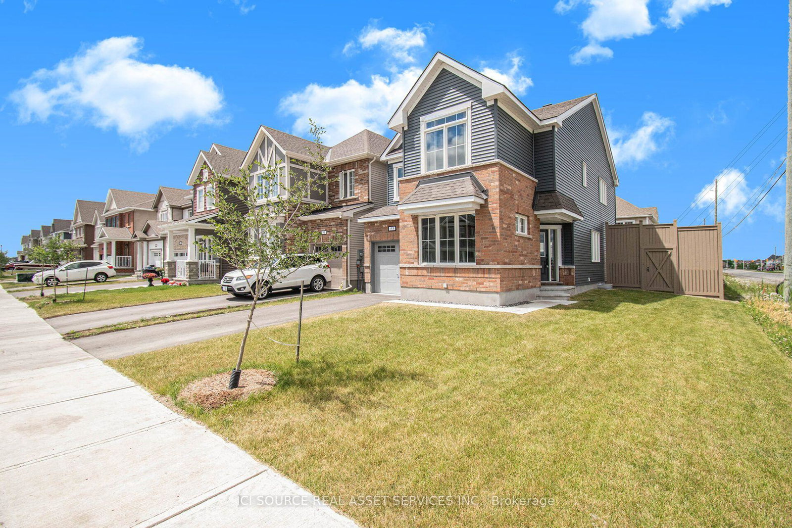 53-mudminnow-crescent-ottawa-ontario-x13660696