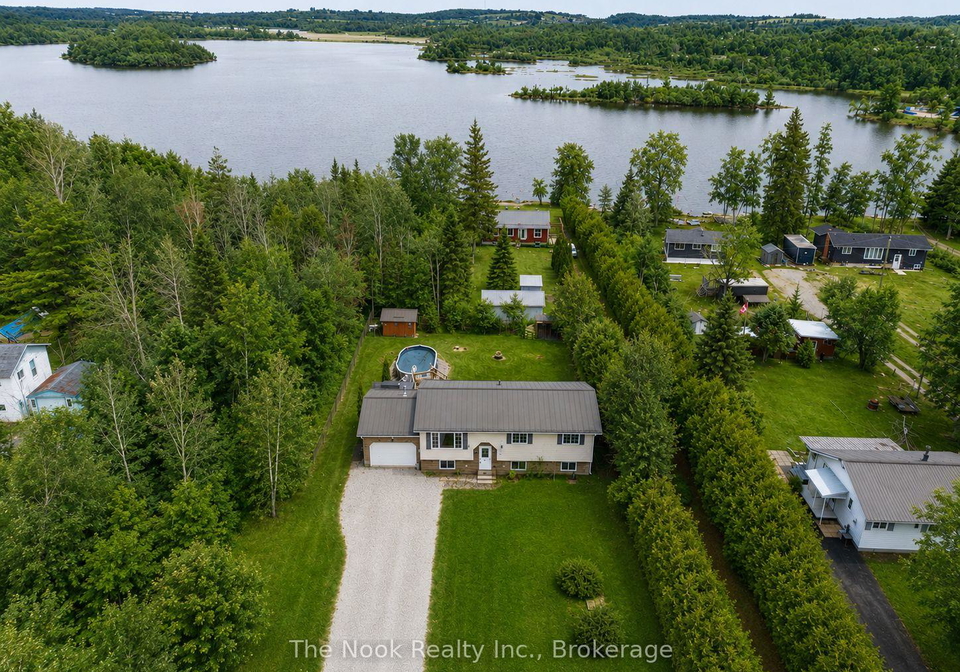 31-carlton-crescent-kawartha-lakes-ontario-x13660728