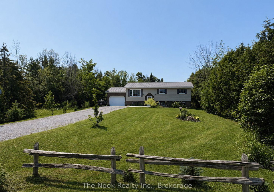 31-carlton-crescent-kawartha-lakes-ontario-x13660728