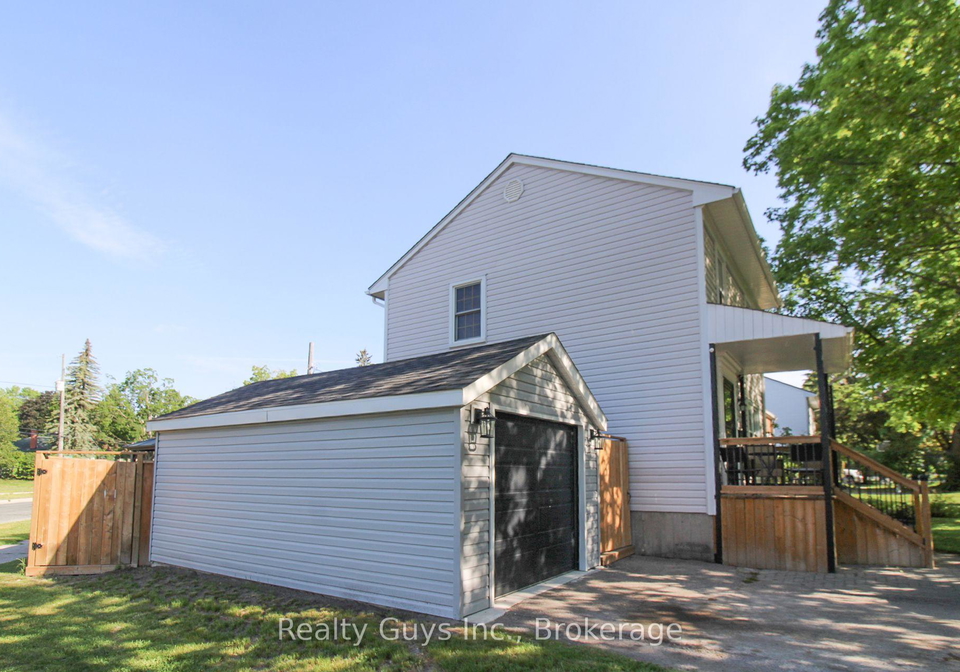 727-chesterfield-avenue-peterborough-ontario-x13660780