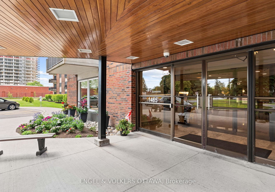 1465-baseline-road-ottawa-ontario-x13660852