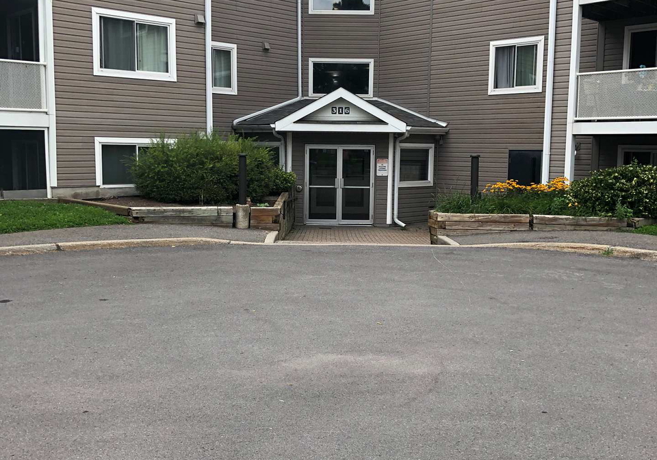 316-lorry-greenberg-drive-ottawa-ontario-x13661122