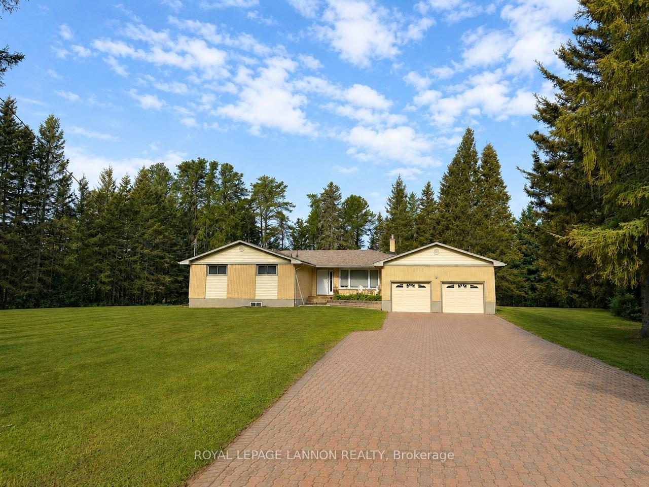 3135-lloyd-street-thunder-bay-ontario-x13661374