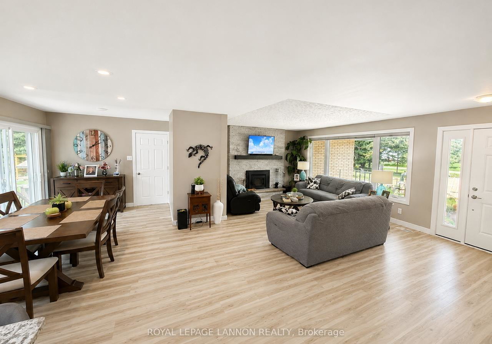 3135-lloyd-street-thunder-bay-ontario-x13661374