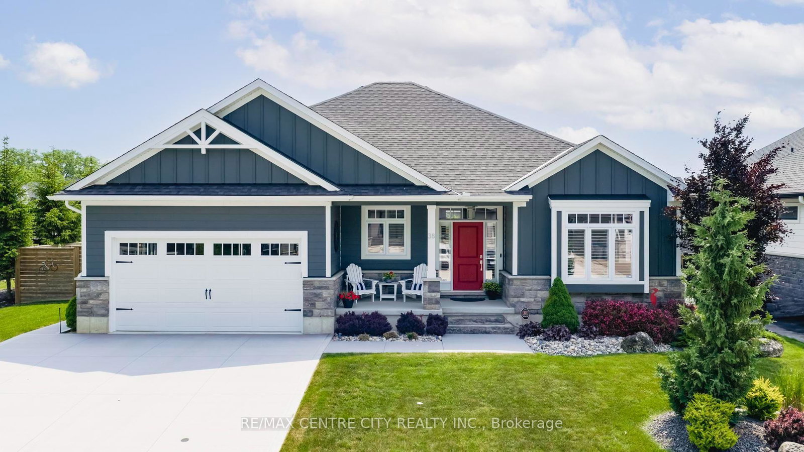 38-erin-place-lambton-shores-ontario-x13661376
