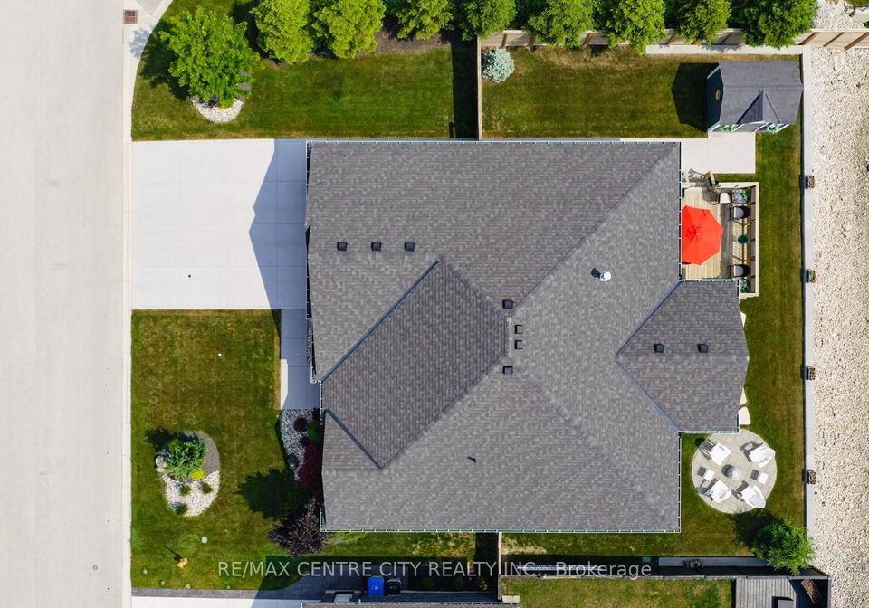 38-erin-place-lambton-shores-ontario-x13661376