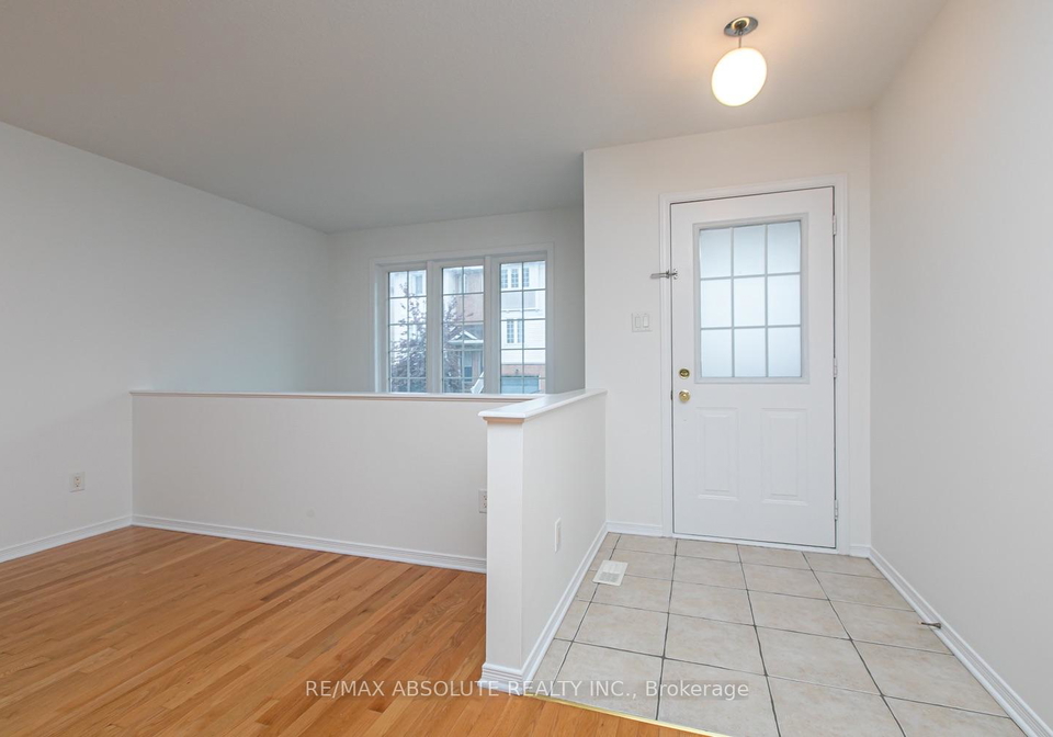 246-gershwin-private-ottawa-ontario-x13661804