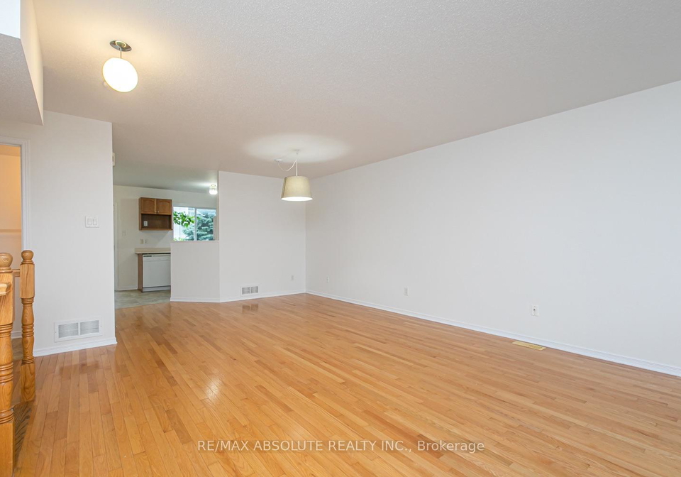 246-gershwin-private-ottawa-ontario-x13661804