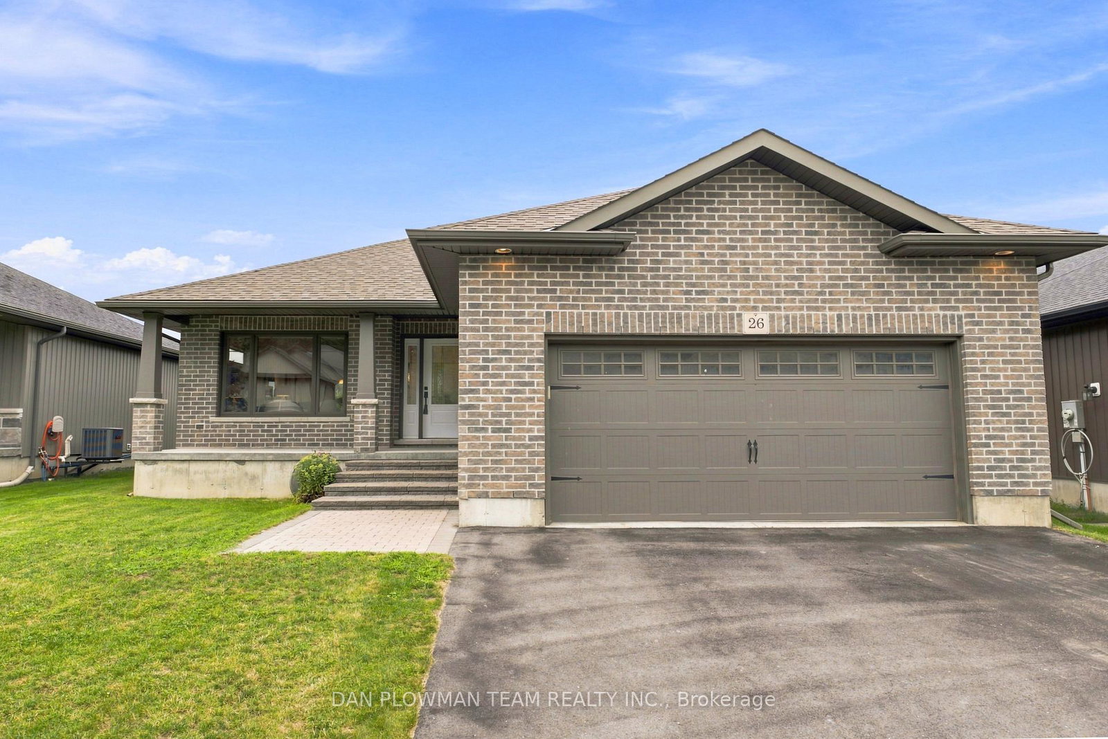 26-autumn-grove-quinte-west-ontario-x13661822