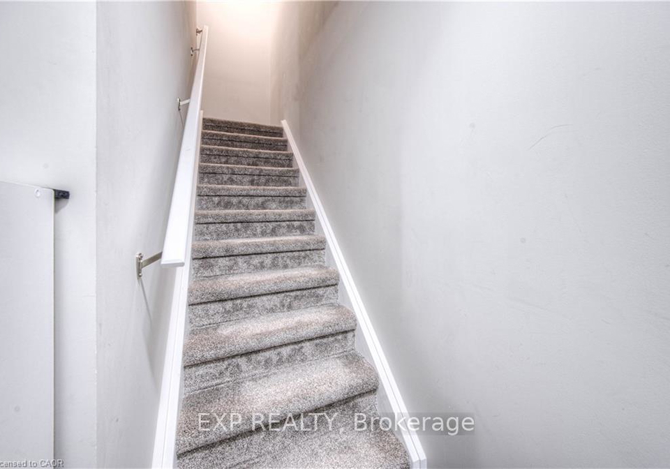 1331-countrystone-drive-kitchener-ontario-x13661906