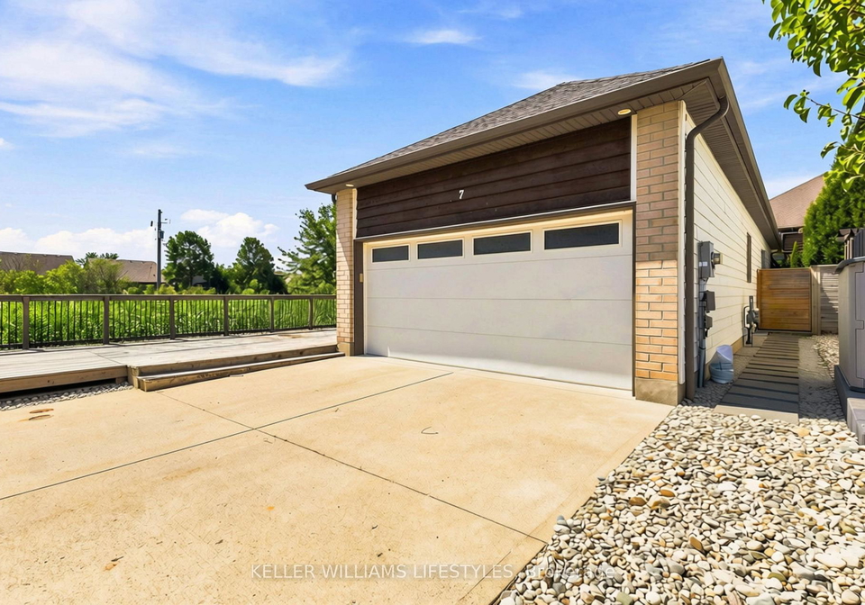 72apricot-drive-london-south-ontario-x13662028