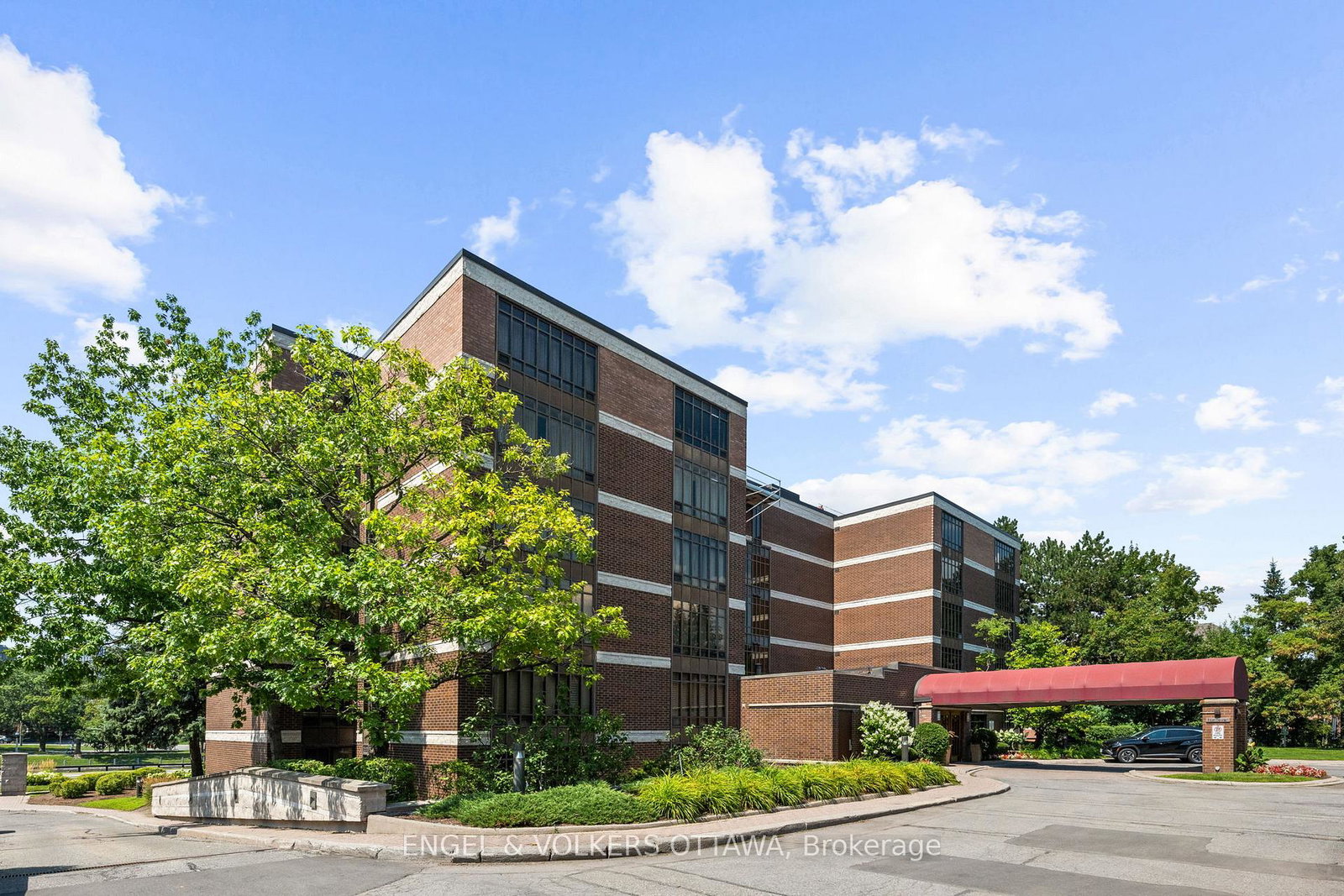 111-echo-drive-ottawa-ontario-x13662108