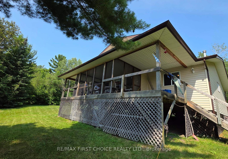 2-moore-bay-sioux-narrows-nestor-falls-ontario-x13662158