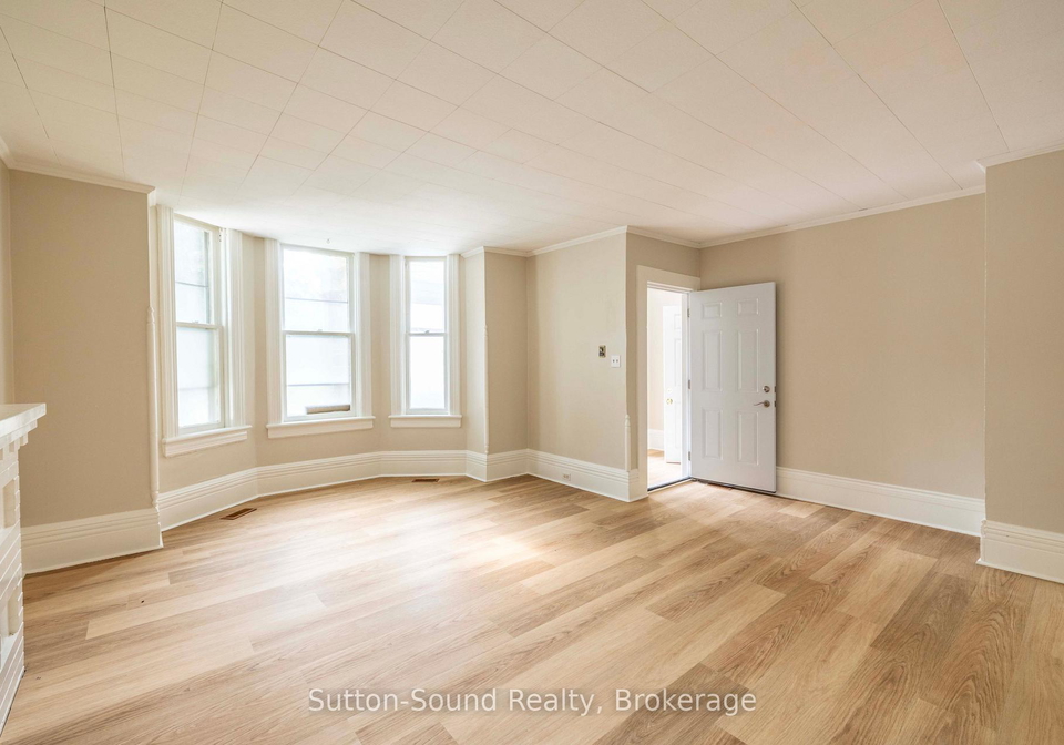 1100-4th-avenue-e-owen-sound-ontario-x13662380
