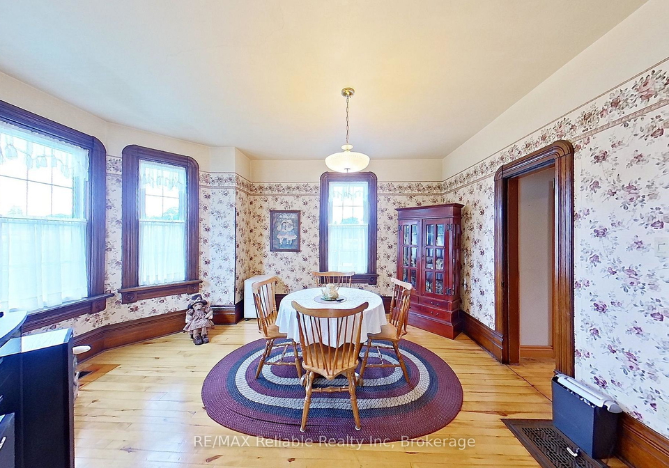 33-princess-street-e-central-huron-ontario-x13662408