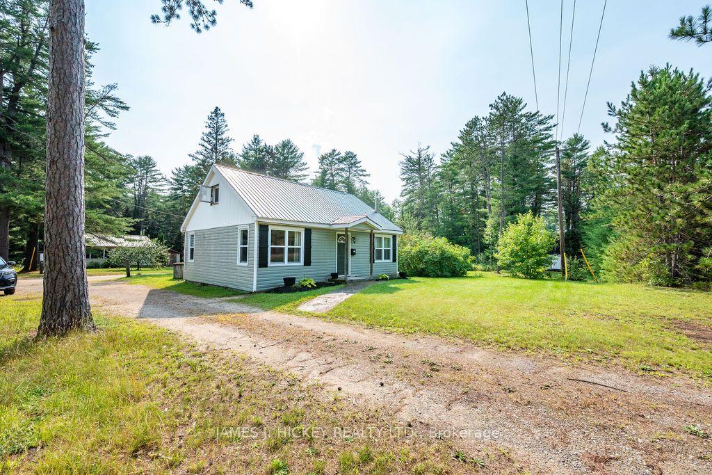 35723-highway-17-highway-laurentian-hills-ontario-x13662586