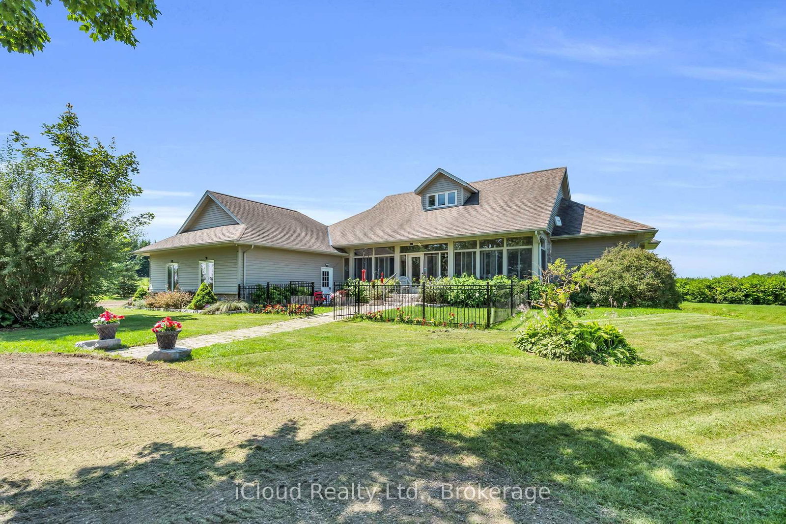 514164-2nd-line-amaranth-ontario-x13662958