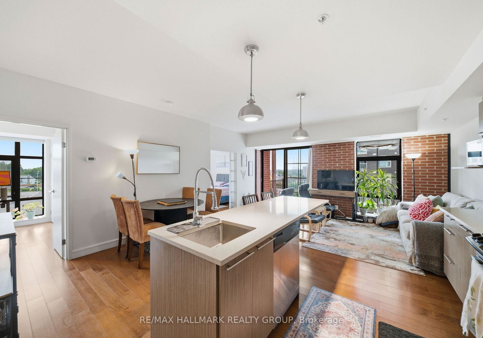 555-anand-private-ottawa-ontario-x13663080