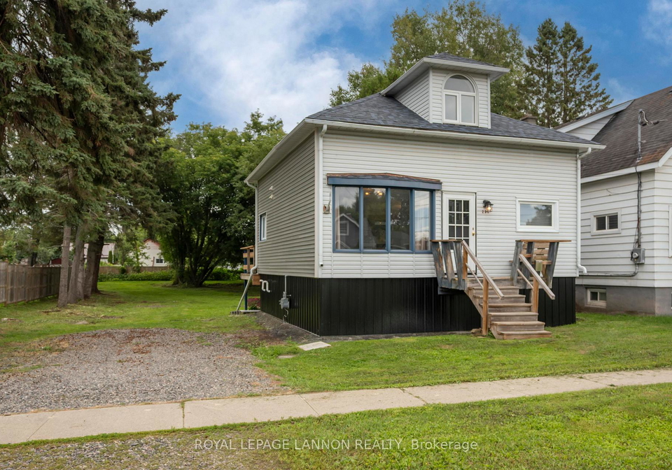 238-angus-street-thunder-bay-ontario-x13663430