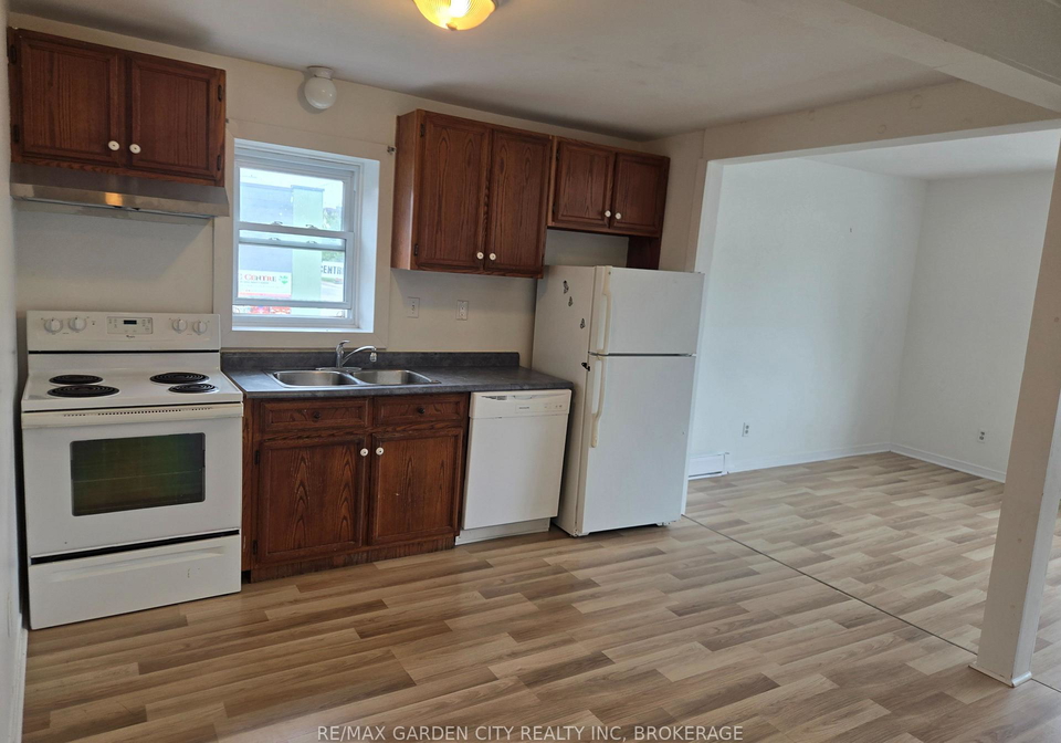 512victoria-avenue-niagara-falls-ontario-x13663976