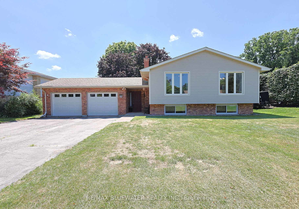 290-anna-street-north-middlesex-ontario-x13664234