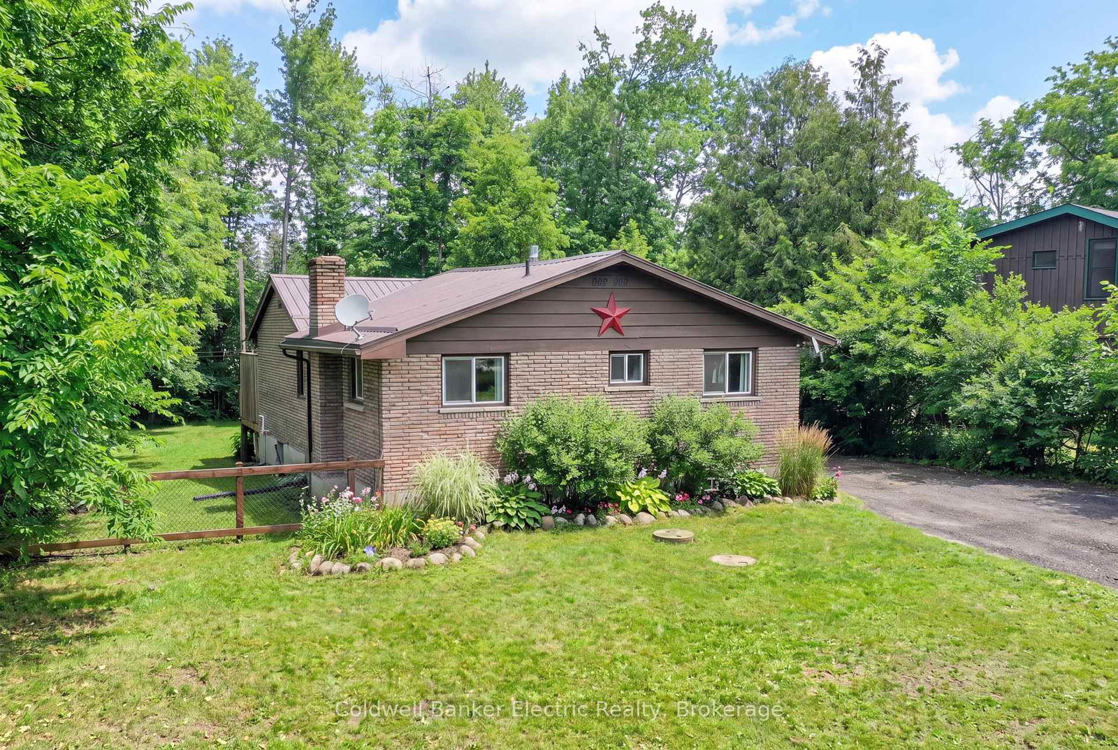 30-woods-avenue-kawartha-lakes-ontario-x13664240