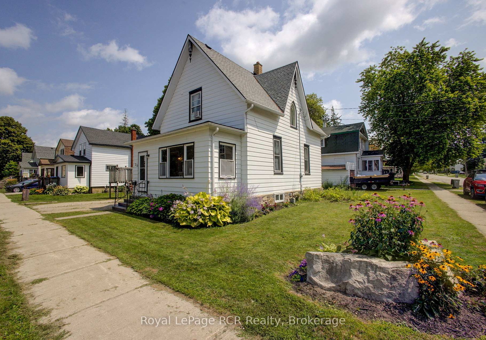 210-n-davidson-avenue-n-north-perth-ontario-x13664486