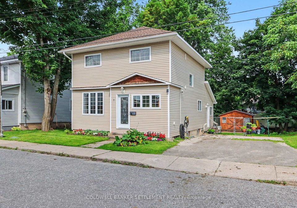 7-alvin-street-perth-ontario-x13664662