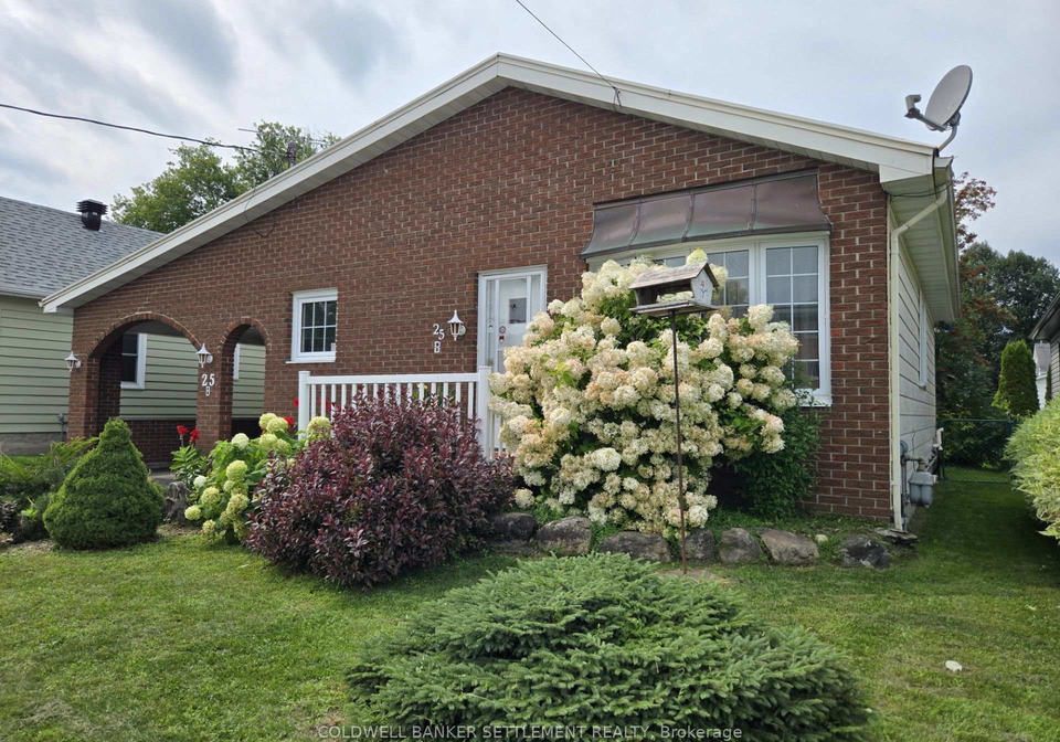 25b-haggart-street-w-perth-ontario-x13664748