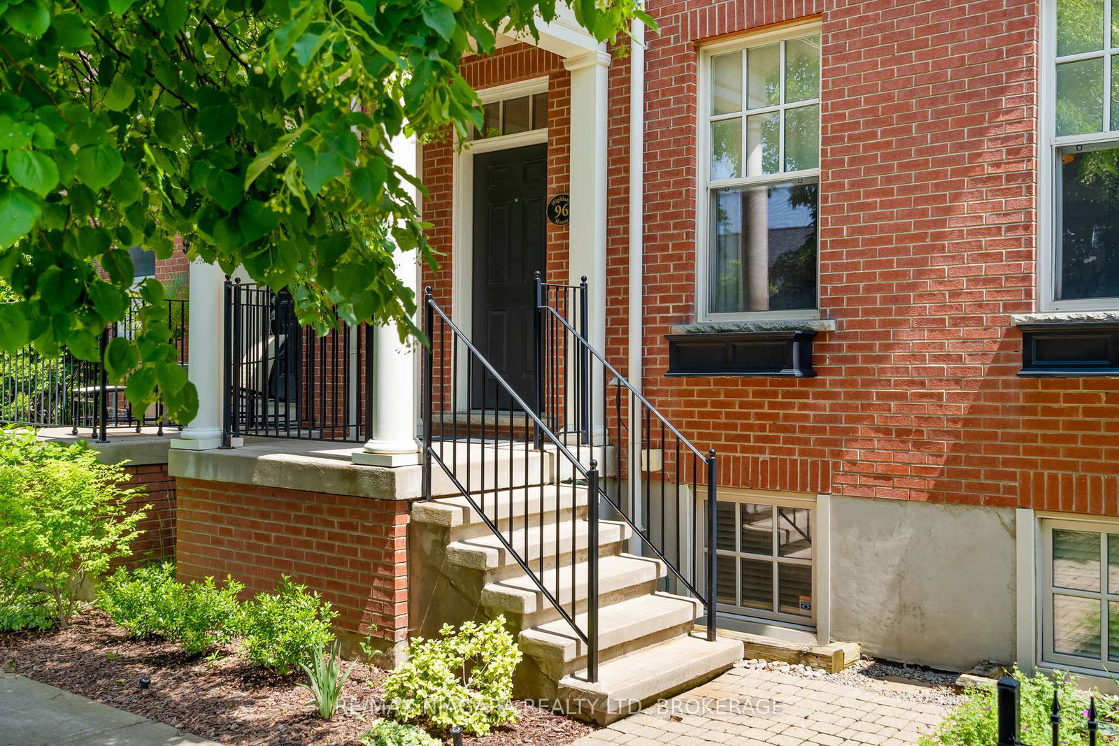 96-garrison-village-drive-niagara-on-the-lake-ontario-x13664778