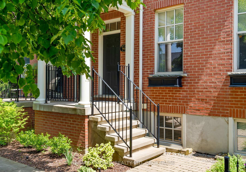 96-garrison-village-drive-niagara-on-the-lake-ontario-x13664778