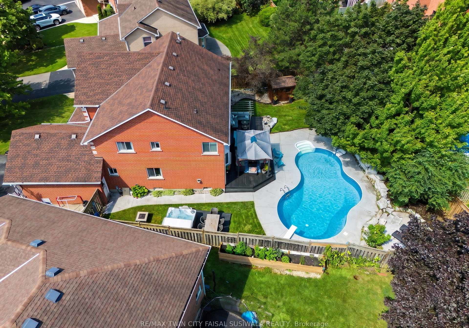 18-gowinlock-court-cambridge-ontario-x13664818