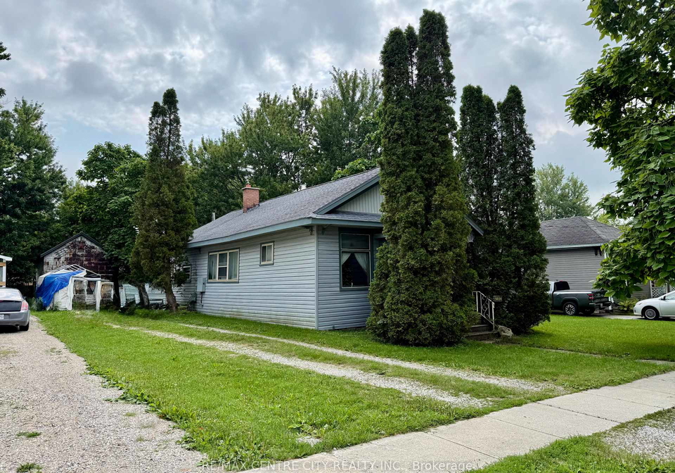 240-king-street-lucan-biddulph-ontario-x13665406