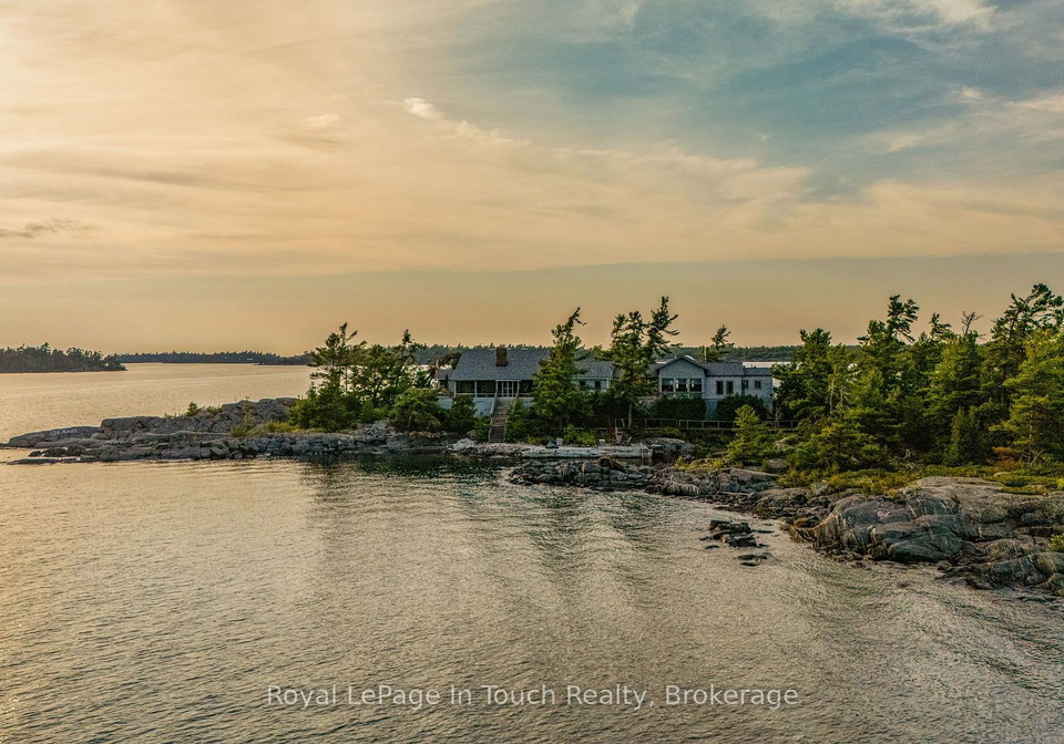 1-b427-turning-island-the-archipelago-ontario-x13665414