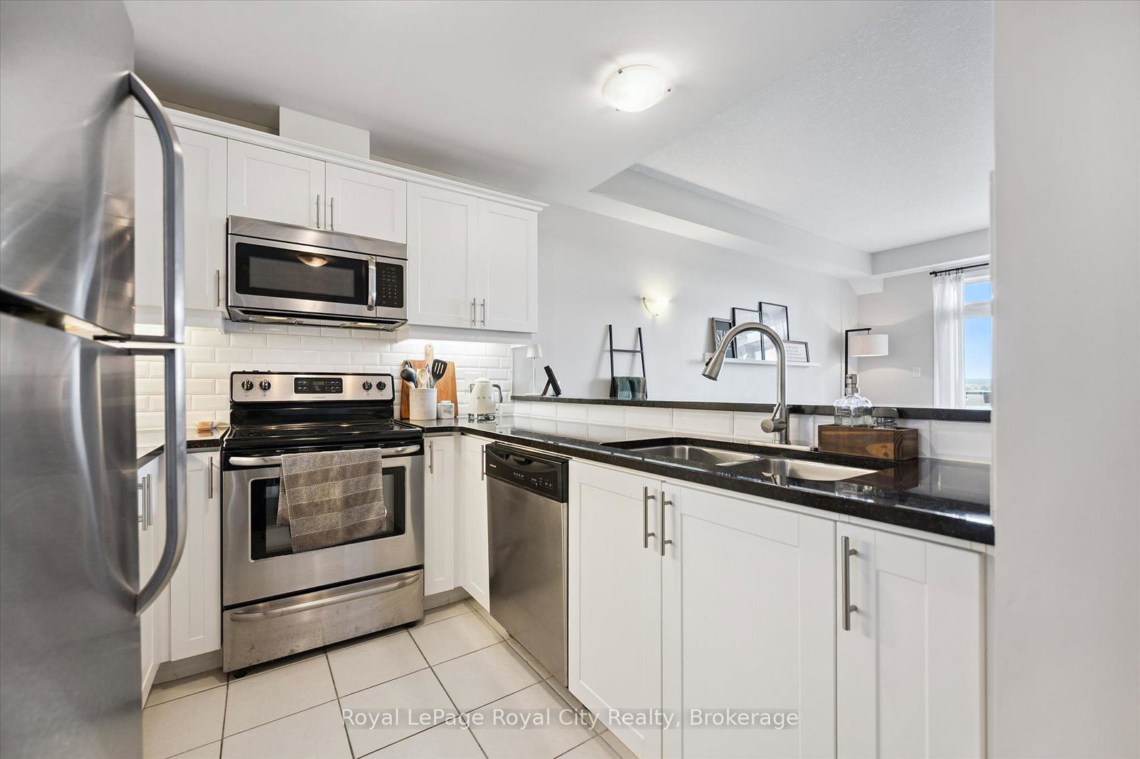 2-colonial-drive-guelph-ontario-x13665562