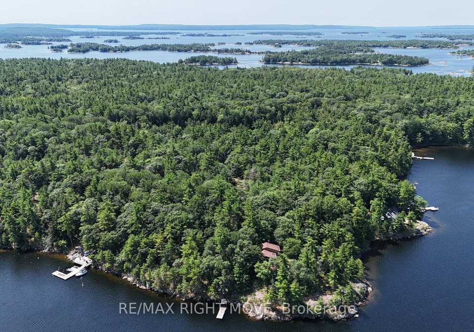 3140-island-1810-georgian-bay-ontario-x13665660