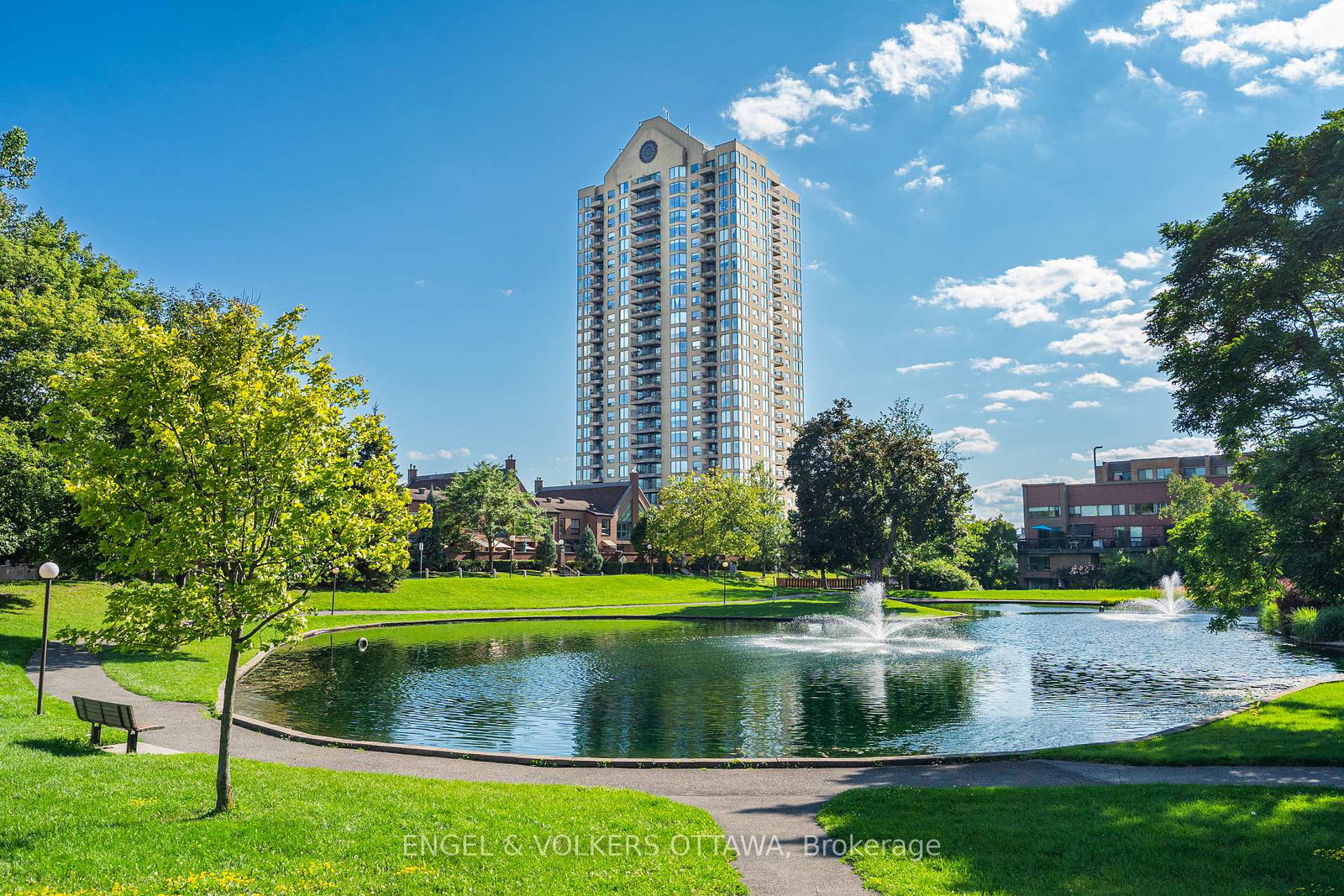 545-st-laurent-boulevard-ottawa-ontario-x13665662