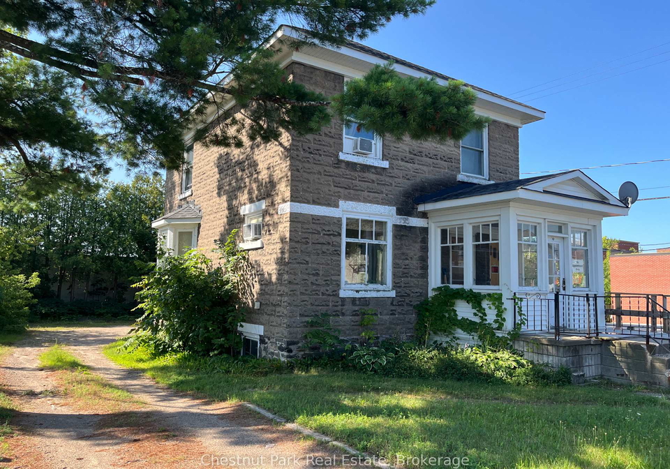 151-royal-street-gravenhurst-ontario-x13665672
