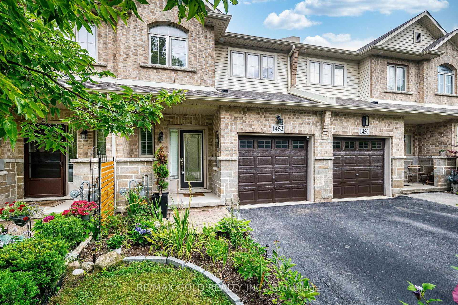 1452-baseline-road-hamilton-ontario-x13665846