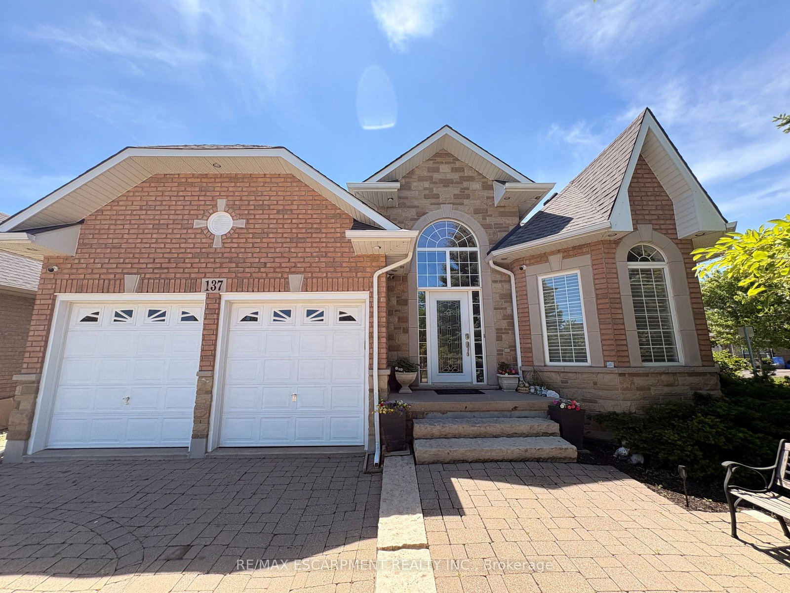 137-pinehill-drive-hamilton-ontario-x13666040