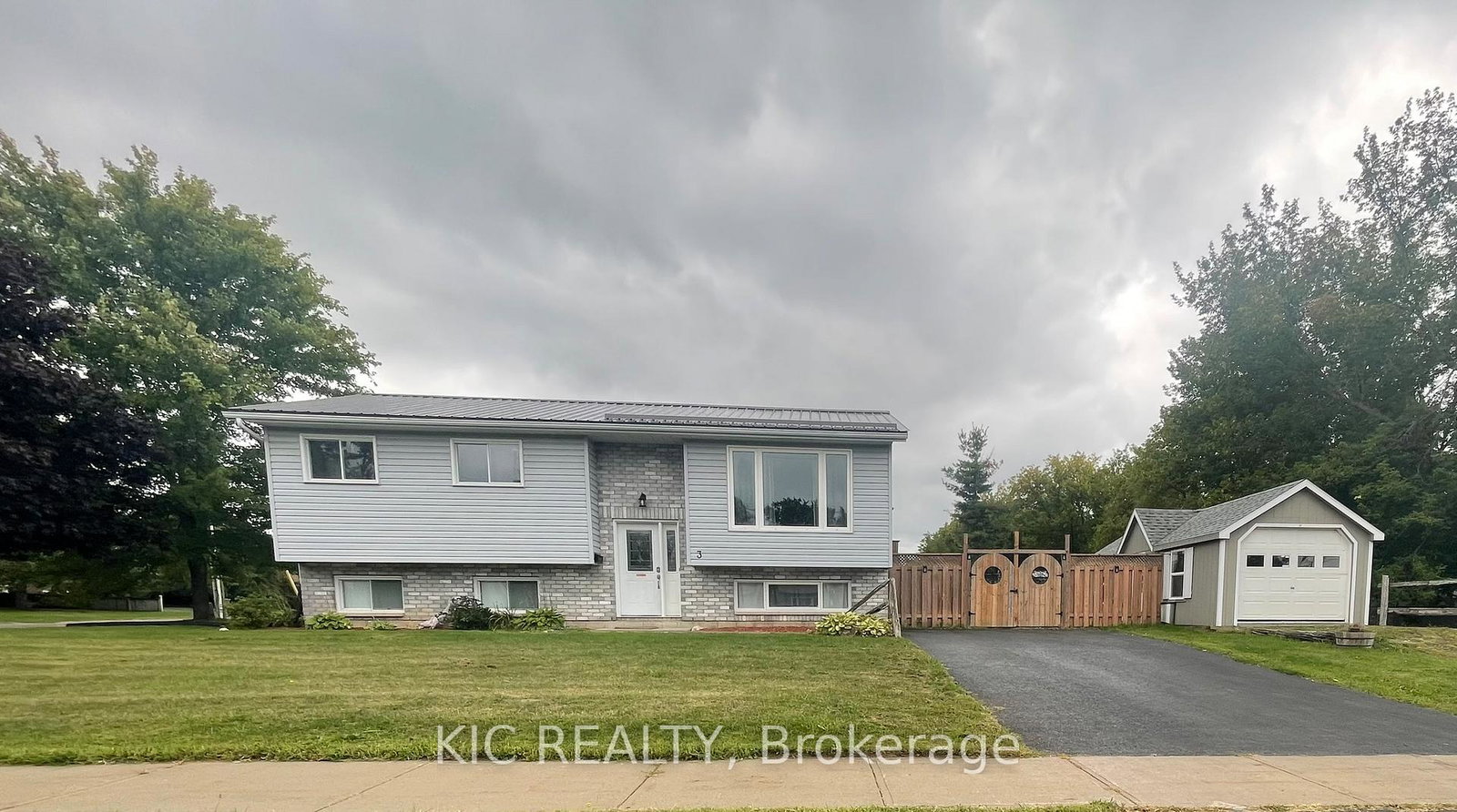 3-creekside-drive-stirling-rawdon-ontario-x13666320