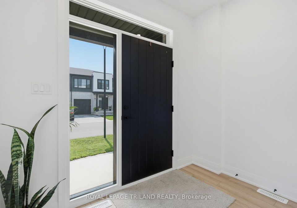 101-swales-avenue-strathroy-caradoc-ontario-x13666408