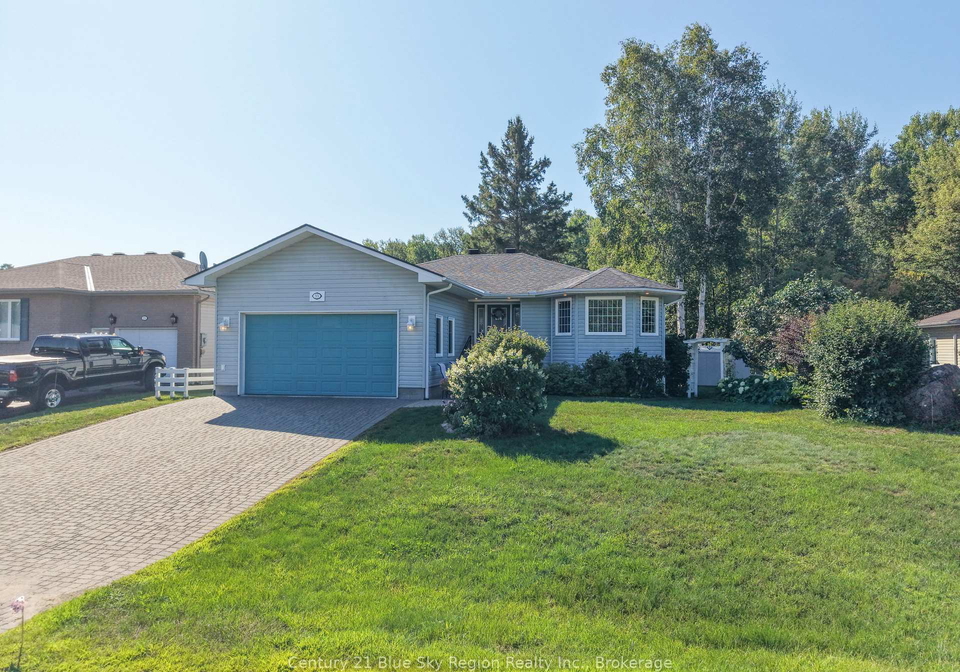 33-golf-course-road-callander-ontario-x13666428
