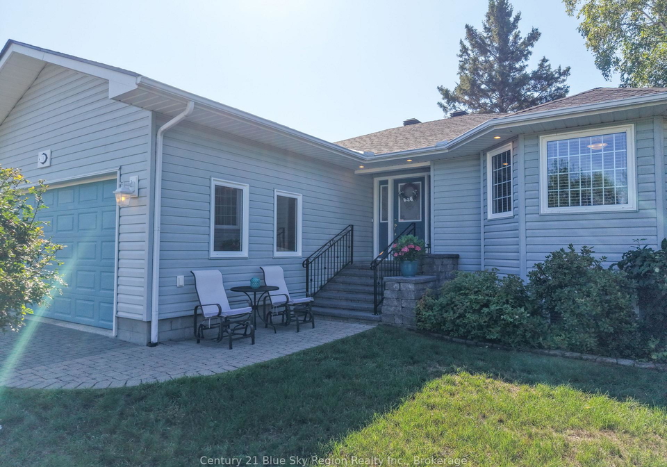 33-golf-course-road-callander-ontario-x13666428