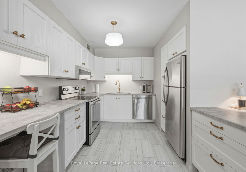 15-towering-heights-boulevard-st-catharines-ontario-x13666818
