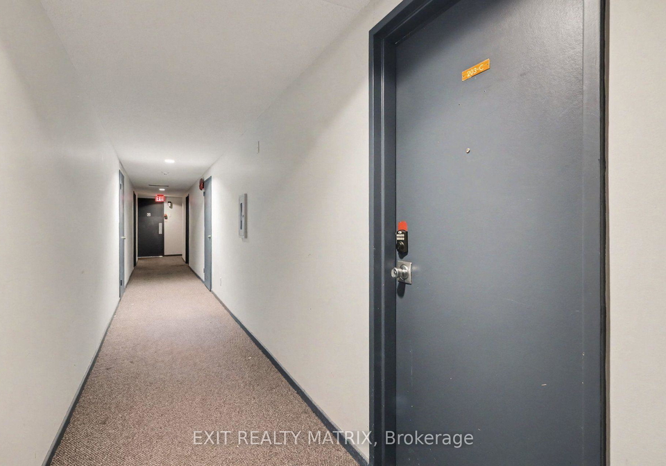 2044-arrowsmith-drive-ottawa-ontario-x13666862