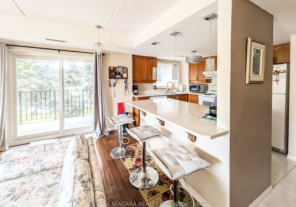 6704-thorold-stone-road-niagara-falls-ontario-x13667012